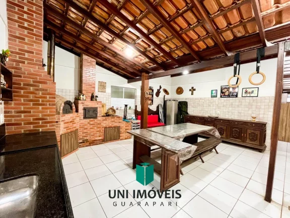 Imagem Amplo Apartamento à venda na Beira Mar da Praia do Morro e com Área externa privativa e área gourmet