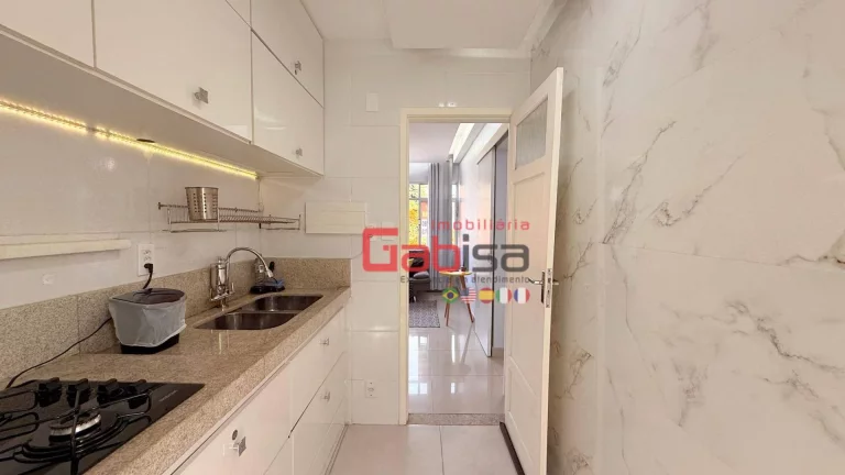 Imagem Apartamento com 2 dormitórios à venda, 68 m² por R$ 525.000,00 - Centro - Cabo Frio/RJ