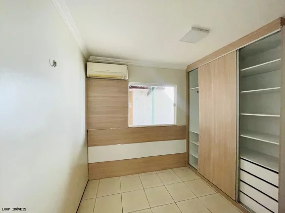 Imagem Casa para Venda em Fortaleza, Passaré, 4 dormitórios, 1 suíte, 3 banheiros, 4 vagas