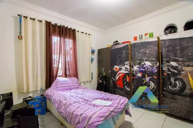 Imagem SANTO ANDRÉ Casa 300M² de terreno, 224M² area construída,2 casas, frente e fundo, espaço gourmet, piscina, 2 vagas ótima localização e valor !!!