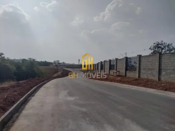 Imagem TE0097

Lote a venda em CondomÃ­nio Villa Toscana - Senador Canedo GO

- Com 1001,67mÂ²;
- LocalizaÃ...