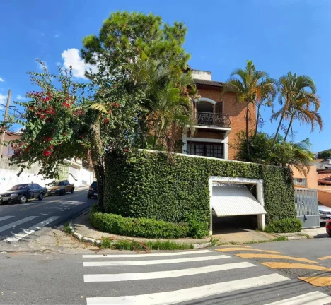 Casa com 4 Quartos à Venda, 250 m² em Vila Martins - Carapicuíba