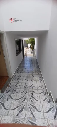 Imagem CASA TÉRREA COM 3 DORMITÓRIOS A VENDA NA VILA ZELINA, COM QUINTAL, CHURRASQUEIRA, JARDIM E PISCINA. A 10 MINUTOS A PÉ DO METRÔ VILA PRUDENTE.