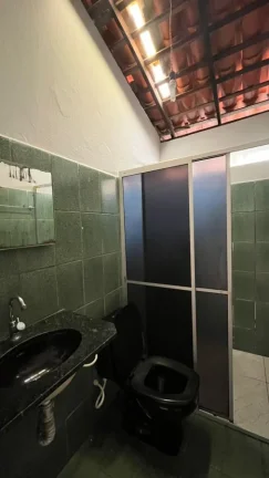 Imagem Casa Comercial para Venda em Teresina, Mocambinho, 3 dormitórios, 1 suíte, 2 banheiros, 2 vagas