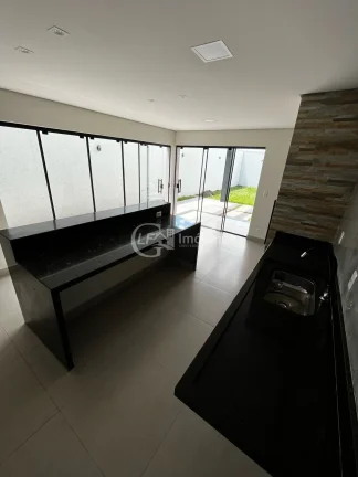 Imagem Casa à venda em Campo Grande-MS, Jardim Montevidéu! 3 quartos, 1 suíte, 1 sala, 2 vagas, 119m²!