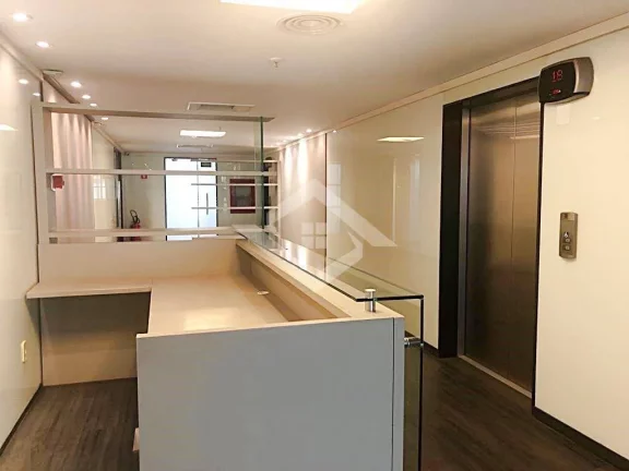 Imagem Centro Aluga-se Andar Exclusivo Mobiliado 242m2