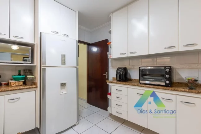 Imagem Excelente sobrado com 250m² e alto padrão de acabamento!