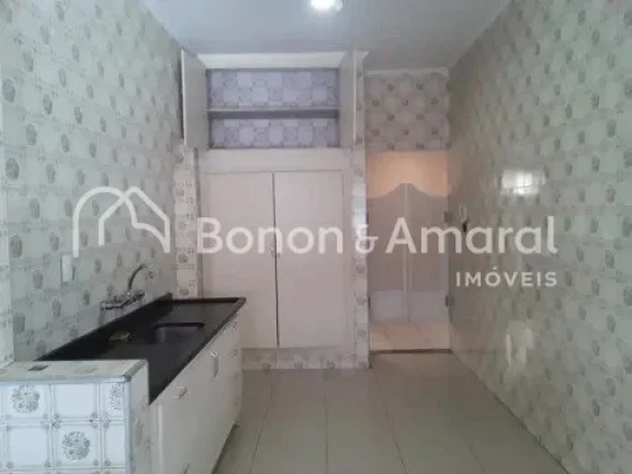 Imagem Excelente oportunidade para morar ou investir! Esta casa oferece uma estrutura ampla e funcional, pe...