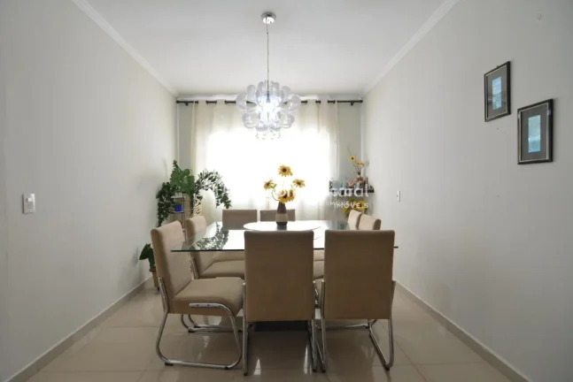 Imagem Casa à venda no bairro Jardim América em Paulínia/SP.
