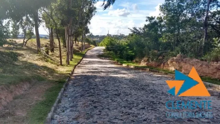 Imagem Sítio de 42.100 m2, área urbana, 3 casas, Sta Luzia-MG