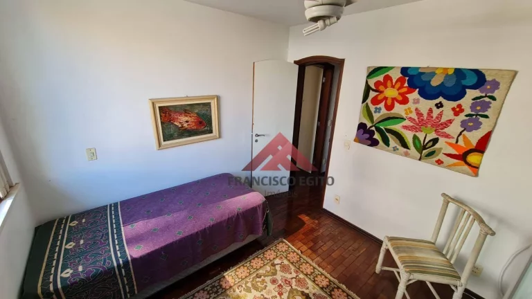 Imagem Excelente imovél com salão 04 quartos em icarai com 2121m2,um por andar ,perto de todos os colégios e comércio de icarai,otima localização.