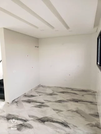 Imagem Amplo sobrado de 121 m² com 3 quartos sendo 1 suíte, 2 vagas de garagem à venda por R$ 650.000 - Campo de Santana - Curitiba/PR