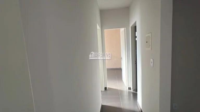Imagem Casa de 3 quartos para alugar em Uberaba - Conjunto Pontal
