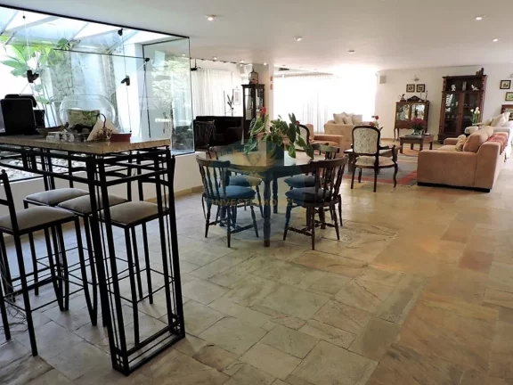 Imagem Casa em Condomínio a Venda no bairro Granja Viana - Carapicuíba, SP