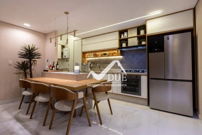 Imagem Casa com 3 dormitórios à venda, 170 m² por R$ 2.500.000,00 - Embaré - Santos/SP