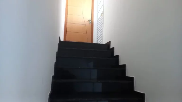 Imagem "Cansado de escadas e falta de espaço? Essa cobertura vai te surpreender!"