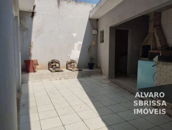 Imagem Linda Casa com 3 dormitórios à venda, 155 m² por R$ 636.000,00