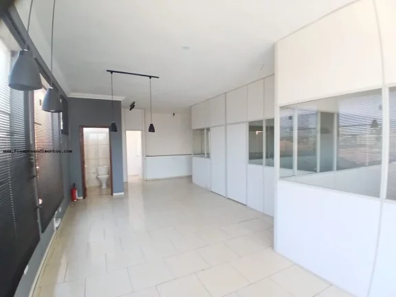 Imagem Salão Comercial para Locação em Limeira, Vila Queiroz, 1 banheiro, 3 vagas