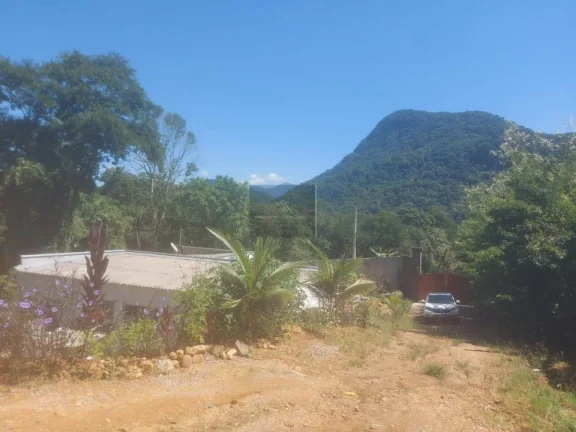 Imagem Área para Venda em Ubatuba / SP no bairro Ubatumirim