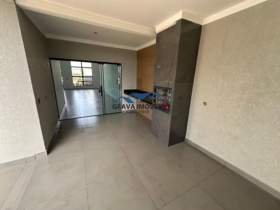 Imagem Alto Padrão para Venda em Maringá, Jardim Barcelona, 4 dormitórios, 1 suíte, 2 banheiros, 5 vagas