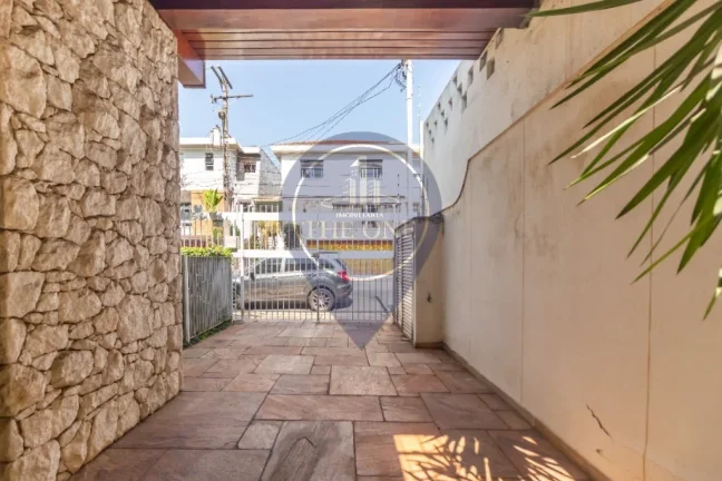 Imagem Imóvel de luxo à venda em São Paulo-SP: Casa de 4 quartos, 2 suítes, 2 salas, 6 banheiros, 5 vagas no Bosque da Saúde - 508m².