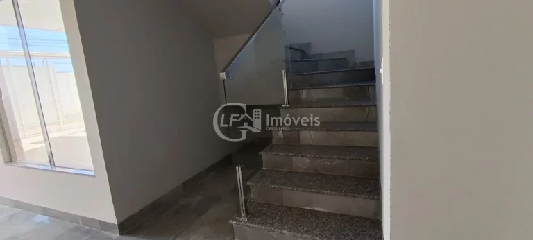 Imagem Casa para venda em Campo Grande-MS, bairro Panamá: 2 quartos, 1 suíte, 1 sala, 3 banheiros, 3 vagas de garagem, 133m².