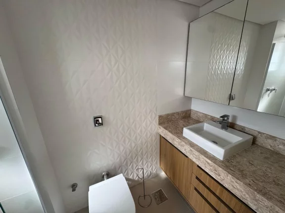 Imagem Apartamento à venda, com 3 quartos, 167m²