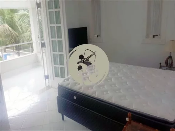 Imagem MARAVILHOSA CASA A VENDA NO JARDIM ACAPULCO NO GUARUJÁ SOBRADO DE ESQUINA, 6 DORMITÓRIOS SENDO 4 S...