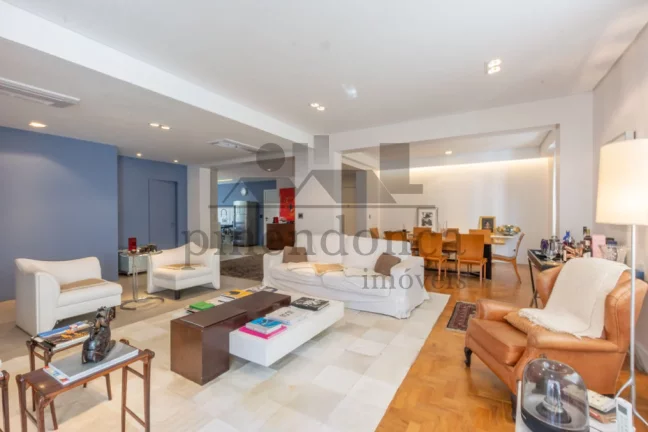 Imagem Apartamento reformado em edifício clássico da Av Angélica, ao lado da Praça Buenos Aires.