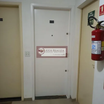 Imagem Vendo Apartamento no Jardim Lalo proximo a estação autódromo da CPTM, e Rua Miguel Yunes. Vendo lindo Apartamento todo reformado no Jardim Lalo, imóvel com 2 Dormitórios, 1 vaga de garagem, cozinha americana com Armários, imóvel próximo a estação autodrom