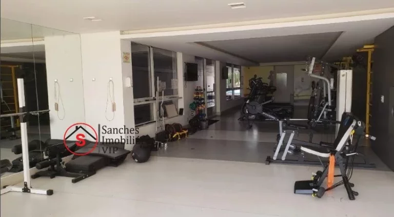 Imagem Apartamento com 3 dormitórios (3 suítes) a venda na Mooca, andar alto. Lazer completo e 2 vagas de garagem e depósito. Varanda com churrasqueira.