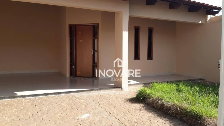 Imagem Casa com 3 dormitórios à venda, 201 m² por R$ 750.000,00 - Alto da Boa Vista - Itumbiara/GO