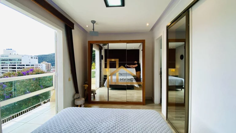 Imagem Casa em condomínio c/ 3 suítes à 1 min do Centro