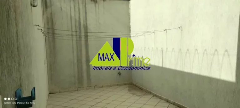 Imagem Casa para locação na Vila Marieta, São Paulo-SP: 3 quartos, 1 suíte, 2 salas, 3 banheiros, 4 vagas de garagem, 135m².