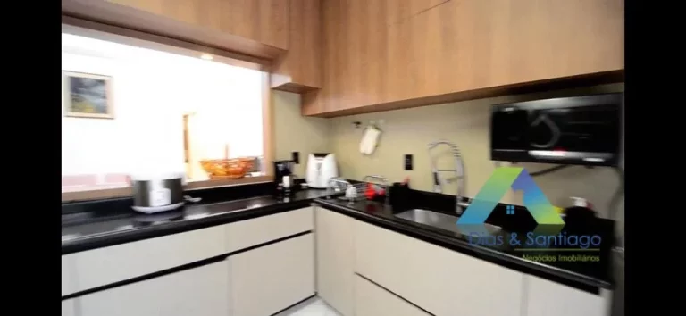 Imagem PLANALTO PAULISTA Casa Alto Padrão 220M², 4 dormitórios, 3 suites, espaço gourmet com piscina, ótima localização e valor !!!