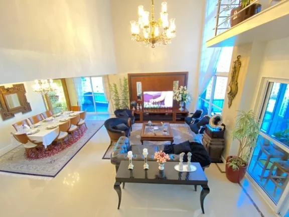 Imagem Apartamento Duplex com 3 suíte à venda no Centro de Balneário Camboriú/SC