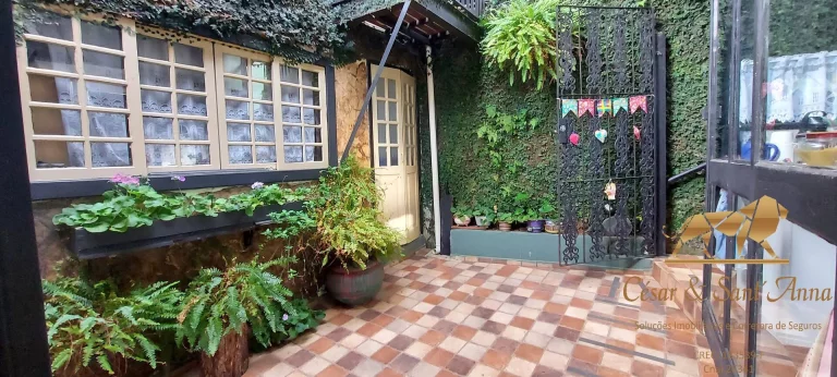 Imagem Locação de Casa com Potencial para Pousada/Guest House em Campos do Jordão