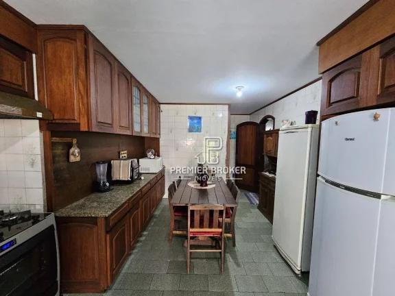 Imagem Casa à venda, 238 m² por R$ 1.200.000,00 - Tijuca - Teresópolis/RJ