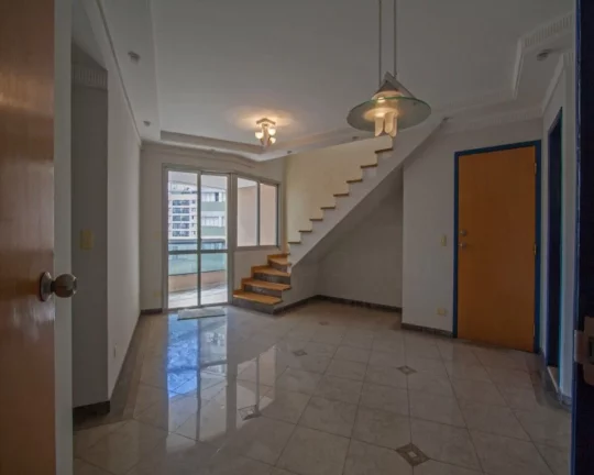 Imagem Cobertura duplex em Pinheiros com 03 quartos sendo 1 suíte e 3 vagas, 184m²