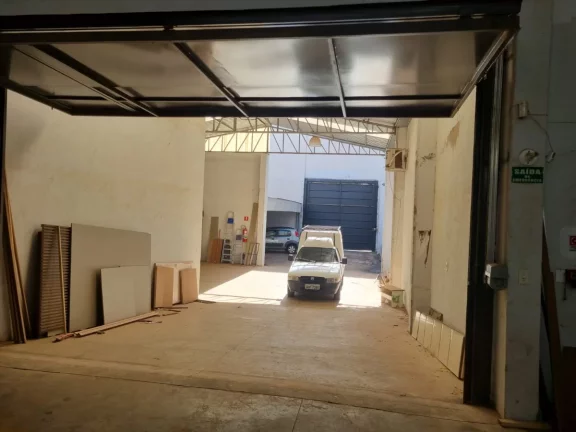 Imagem Galpão comercial para locação em Prolongamento Jardim Doutor Antônio Petráglia, 700m2