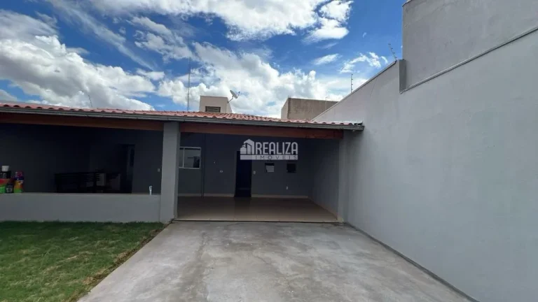 Imagem Casa para alugar no bairro Cidade Nova, Uberaba - 2 dormitórios, 1 suíte, 4 garagens