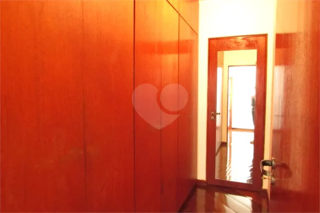 Imagem Casa para alugar com 4 quartos, sendo 2 suítes, em Vila São Francisco, São Paulo - SP