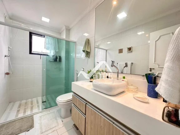 Imagem Apartamento com 3 dormitórios à venda, 161 m² por R$ 1.300.000,00 - Boqueirão - Santos/SP