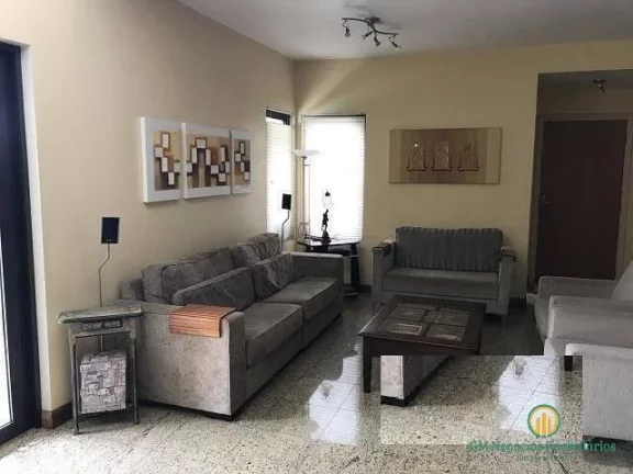 Imagem Linda Casa de 4 dormitórios, 2 suítes, 4 vagas, piscina em condomínio