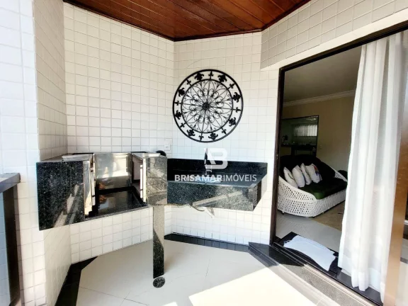 Imagem PITANGUEIRAS- MARAVILHOSO APARTAMENTO TOTALMENTE REFORMADO , ÁREA DE LAZER E 02 VAGAS DE GARAGEM NO PRÉDIO.