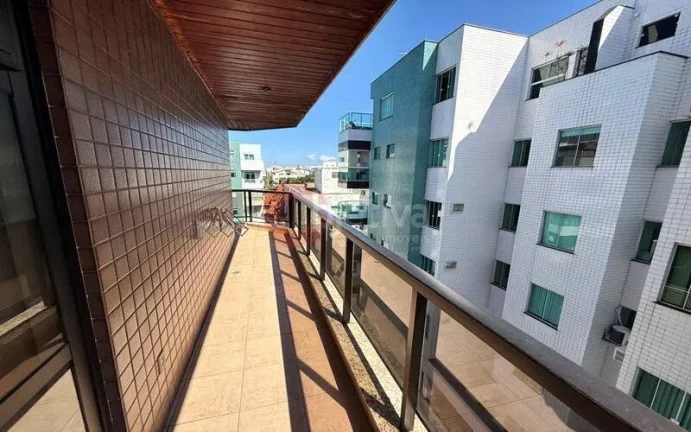 Imagem Cobertura duplex à venda de 3 quartos - Algodoal - Cabo Frio