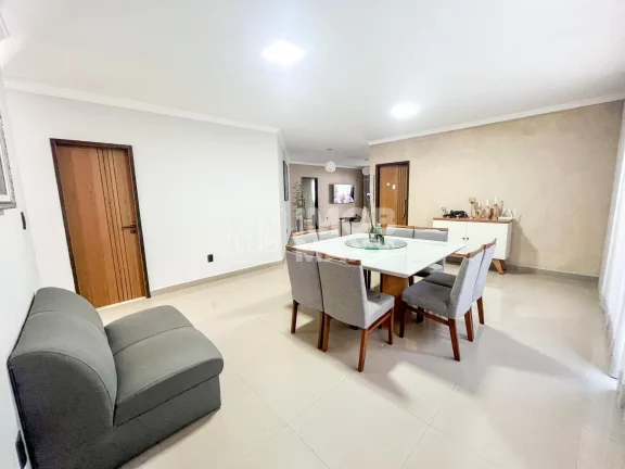 Imagem Casa à Venda em Taguatinga Sul, 300m², 3 Quartos, 2 Suítes SMT