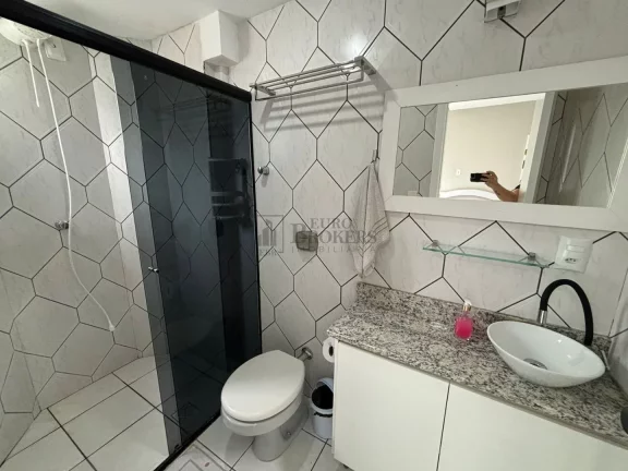 Imagem Cobertura com 04 dormitórios no Centro de Balneário Camboriú.