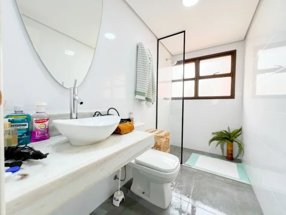 Imagem Apartamento 155M², 4Q, 1 Suíte, 3 Banheiros, 3 Vagas, Sacada, Lavabo, Academia, Piscina, Churrasqueira, Sauna, Quadra, Playground, Depósito, Despensa.