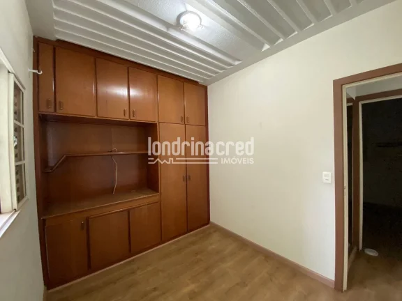 Imagem Imperdível: Apartamento 3 quartos, 1 vaga, elevador e armários planejados no Jardim Paraná, Londrina - PR. Apenas R$ 229 mil! Localização privilegiada!